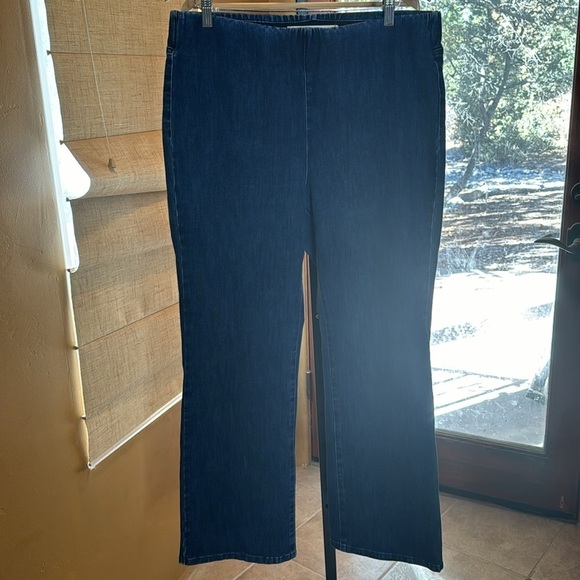 Soft Surroundings Ultimate Denim Pull-On Bootcut Jeans Size XL 18 No Belt Loops - Picture 2 of 4